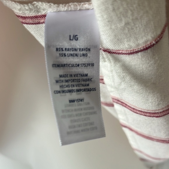 EUC Splendid cream and burgundy, striped rayon and linen V-neck top large - Picture 6 of 6